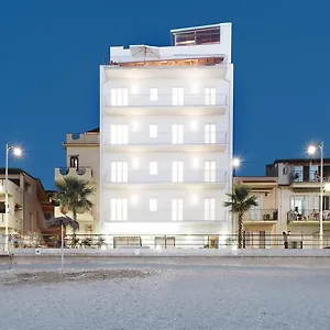 Vuelle 4*, Capo dʼOrlando Italien